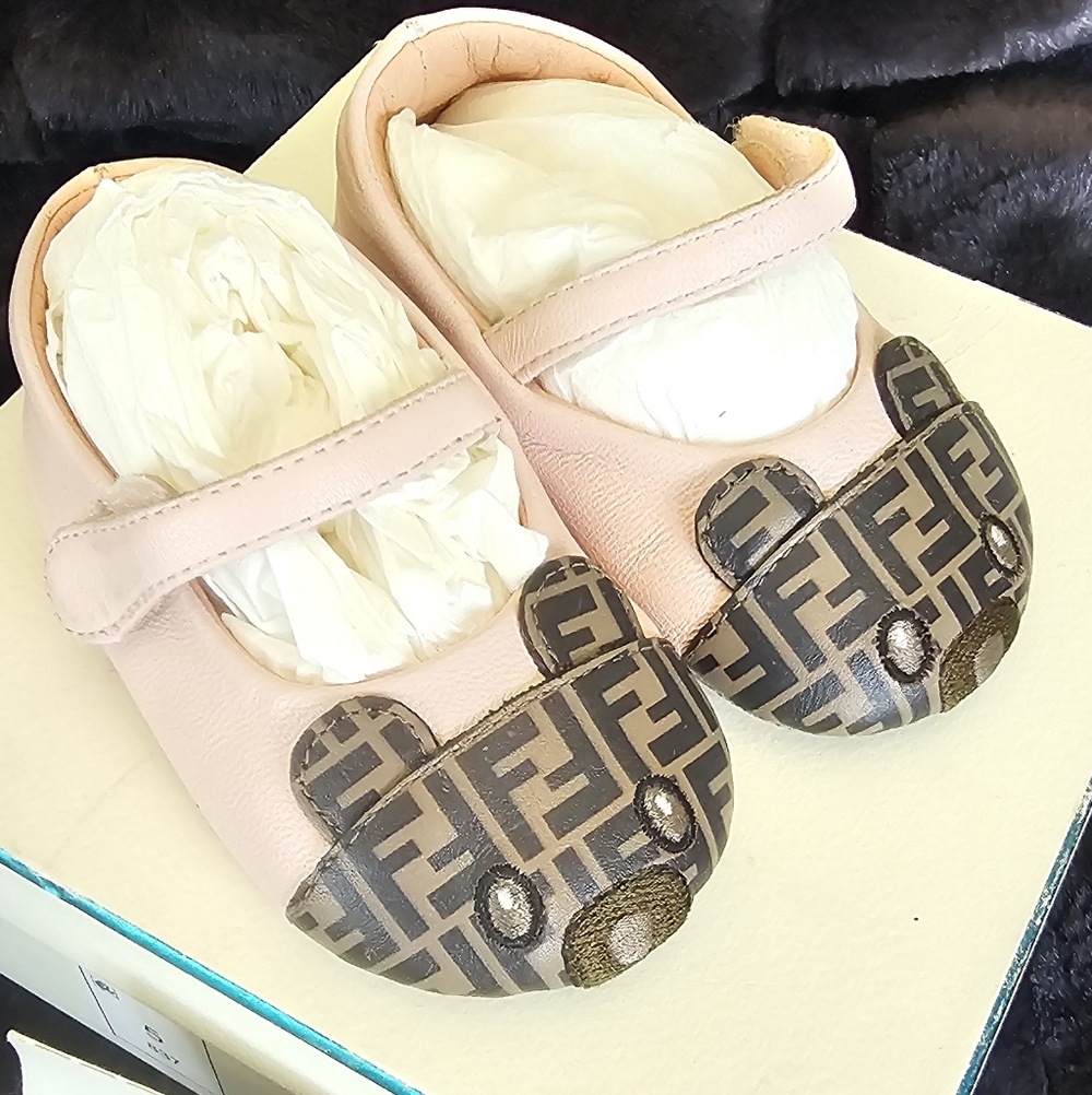 Fendi Baby Girls Shoes  Sz 5